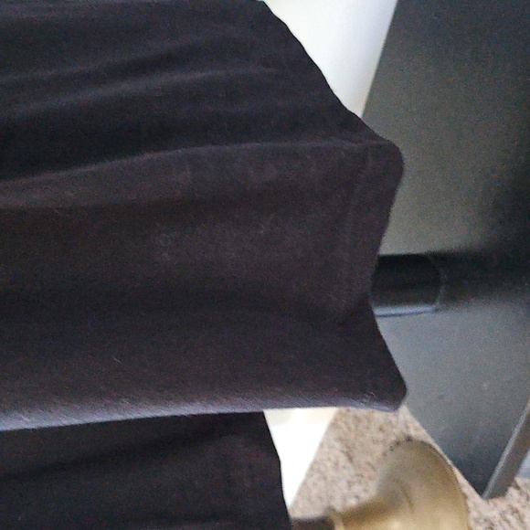 Gildan Black KC Chiefs Short Sleeve Tee with Gold and Red Graphics - Picture 8 of 14